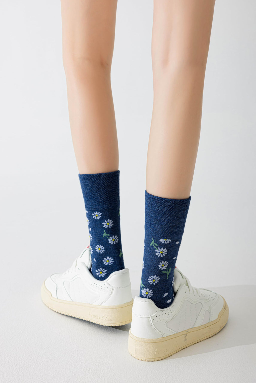 Bamboo Viscose Non Binding Crew Socks, 5 Pairs P652677